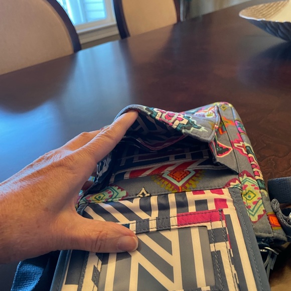 Vera Bradley Crossbody Bag NWOT - Picture 3 of 5